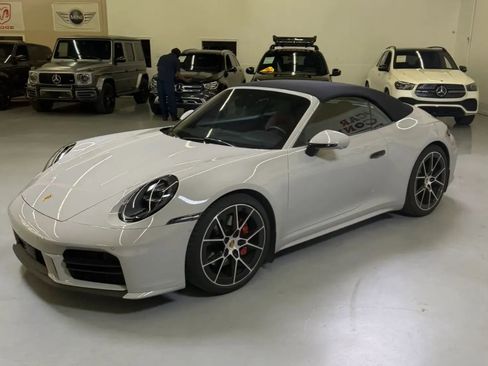 Used 2025 Porsche 911 Carrera RWD image 35