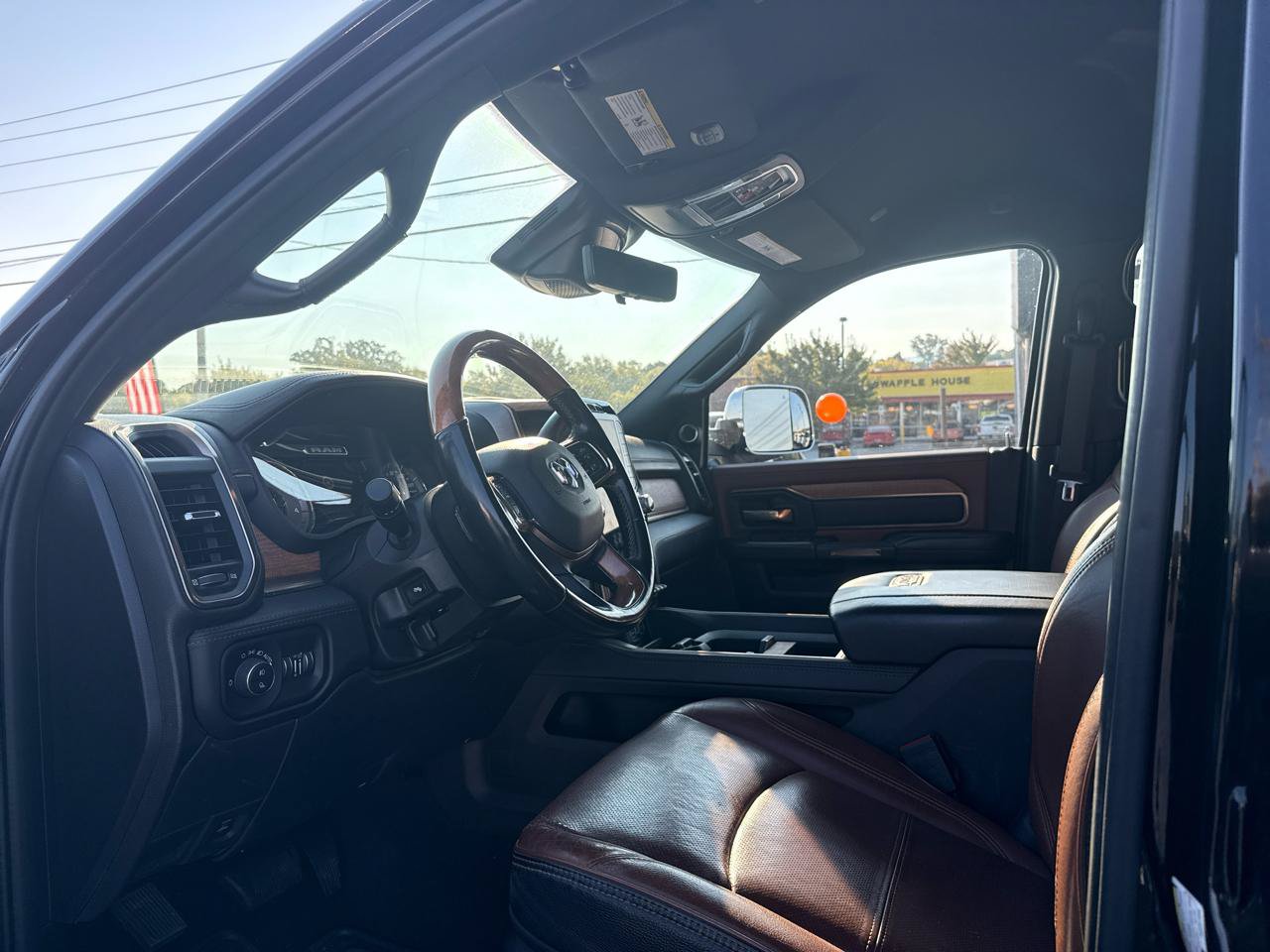 Used 2022 RAM 2500 Limited AWD/4WD image 4