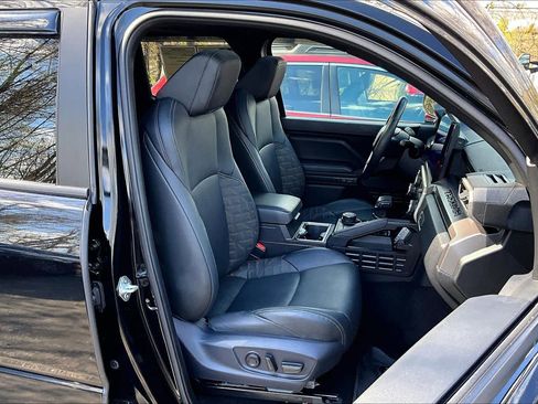 Certified 2024 Toyota Tacoma TRD Sport w/ TRD Sport Premium Package AWD/4WD image 8
