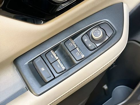 Used 2025 Subaru Forester Limited AWD/4WD image 18