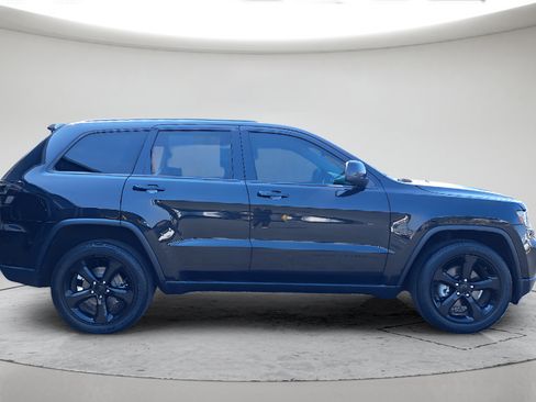 Used 2013 Jeep Grand Cherokee Altitude AWD/4WD image 2
