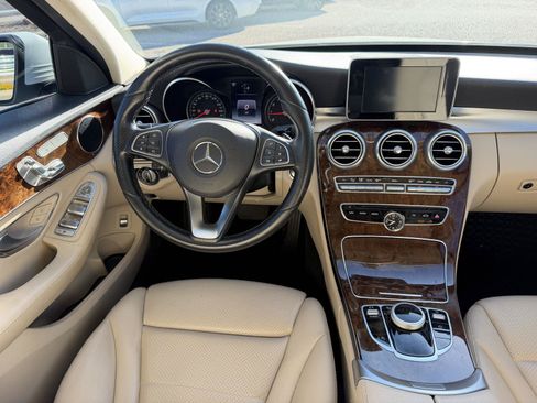 Used 2018 Mercedes-Benz C 300 Sedan image 23
