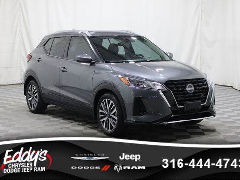 Used 2023 Nissan Kicks SV FWD image 1