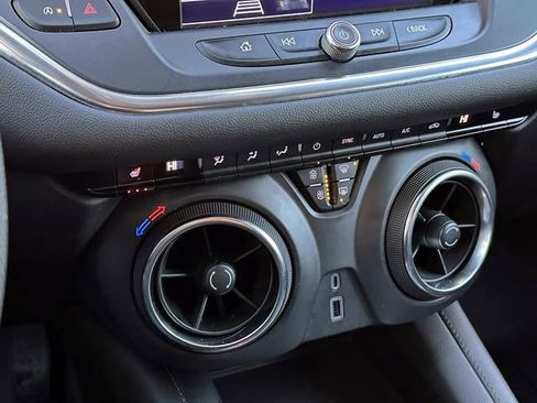 Certified 2022 Chevrolet Blazer LT image 25