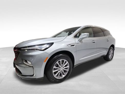 Used 2024 Buick Enclave Premium image 8
