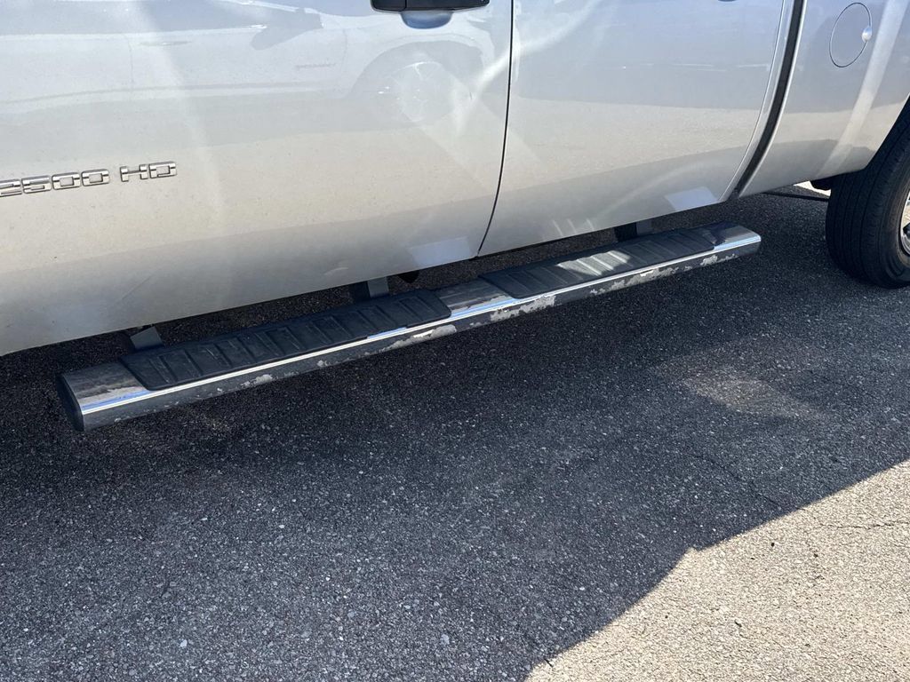 Used 2012 Chevrolet Silverado 2500 W/T AWD/4WD image 9