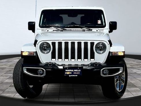 Used 2022 Jeep Wrangler Unlimited Sahara w/ Cold Weather Group image 3