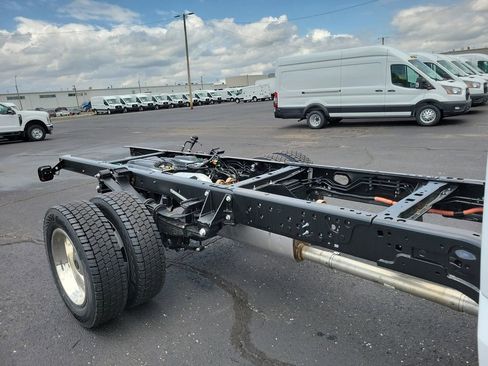 New 2026 Ford F550 4x4 Regular Cab Super Duty image 9