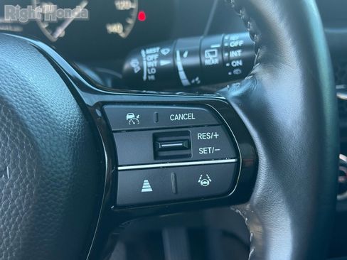 Used 2025 Honda HR-V EX-L image 17