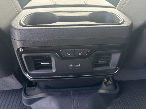 Used 2025 GMC Sierra 2500 AT4X w/ AT4X AEV Edition AWD/4WD image 19