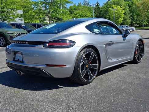 Used 2019 Porsche 718 Cayman S RWD image 6
