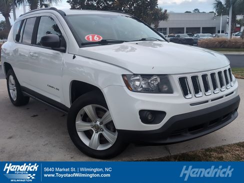 Used 2016 Jeep Compass Sport w/ Power Value Group image 1