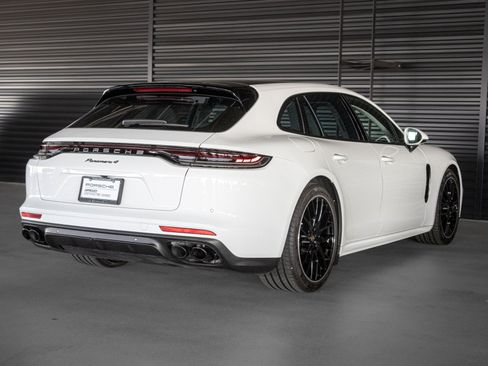 Certified 2023 Porsche Panamera 4 w/ Premium Package AWD/4WD image 10