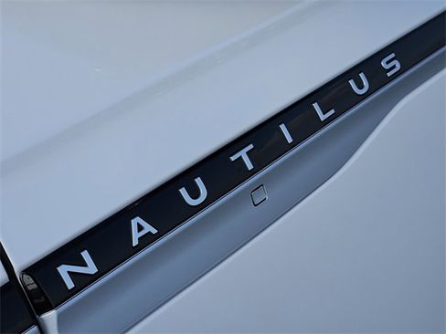 New 2026 Lincoln Nautilus Reserve image 11