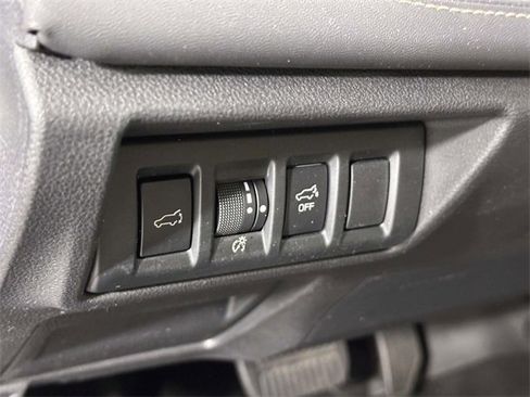 Used 2023 Subaru Outback Limited image 19