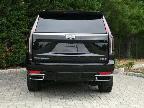 Used 2024 Cadillac Escalade Premium Luxury w/ LPO, Floor Liner Package AWD/4WD image 6