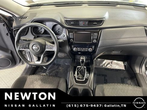 Used 2018 Nissan Rogue SV FWD image 10