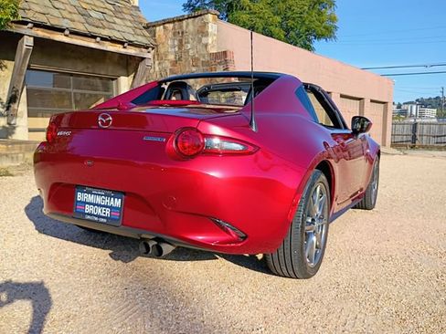 Used 2020 MAZDA MX-5 Miata RF Grand Touring RWD image 16
