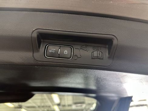 Used 2023 Ford Explorer XLT w/ Equipment Group 202A AWD/4WD image 28