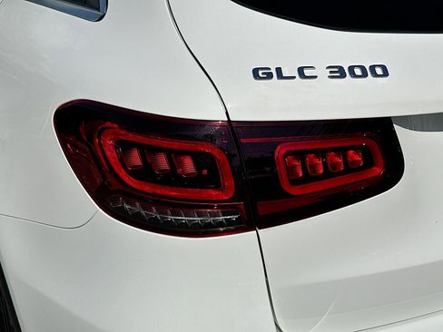 Used 2021 Mercedes-Benz GLC 300 GLC 300 image 30
