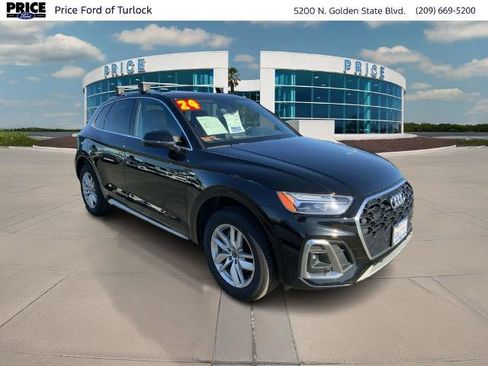 Used 2024 Audi Q5 2.0T Premium w/ Convenience Package image 3