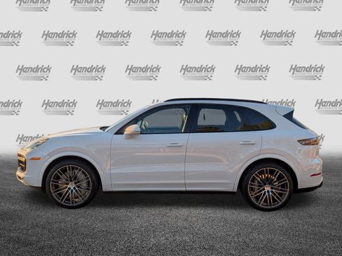 Used 2021 Porsche Cayenne Turbo image 6
