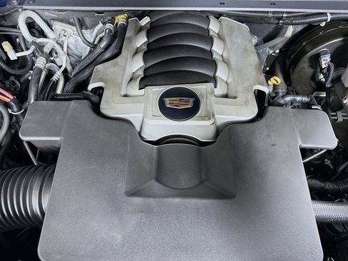 Used 2019 Cadillac Escalade Luxury RWD image 39