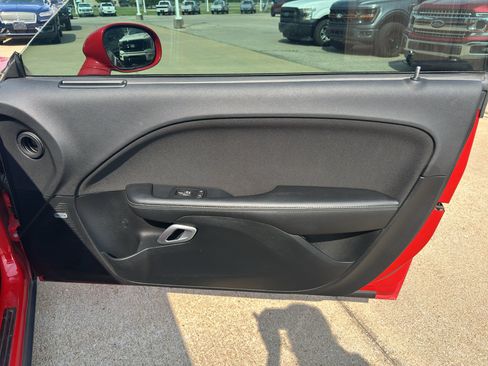 Used 2016 Dodge Challenger R/T Scat Pack RWD image 16