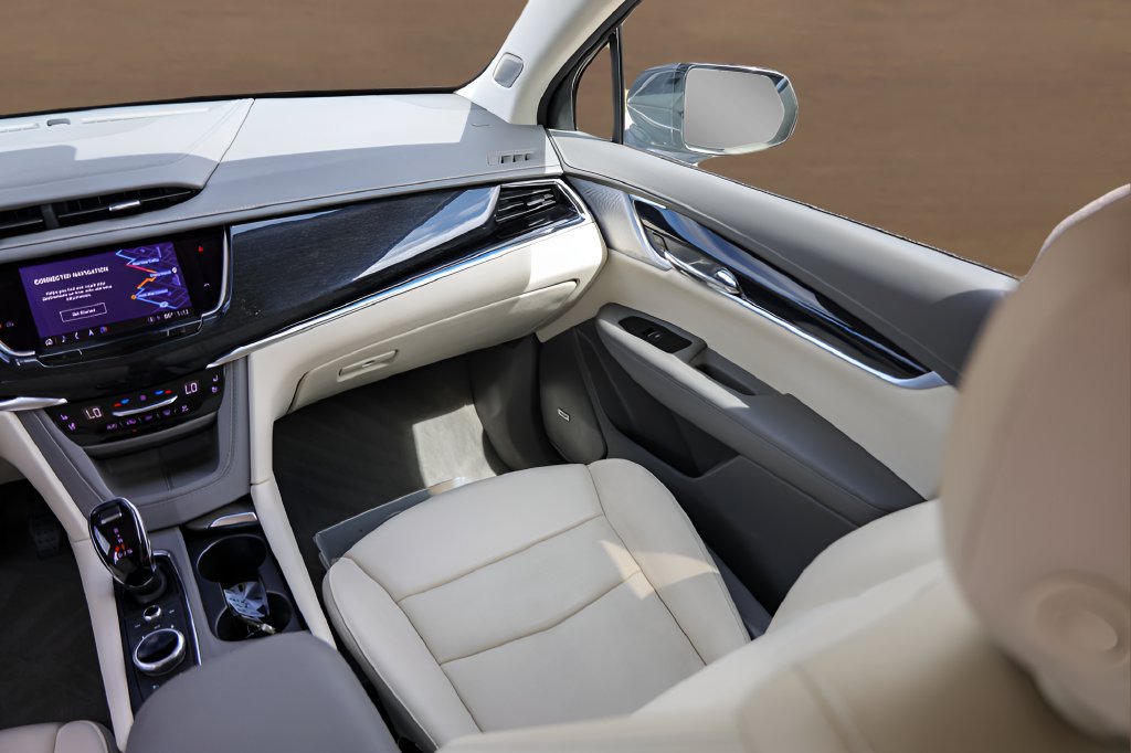 Used 2025 Cadillac XT6 Premium Luxury FWD image 30