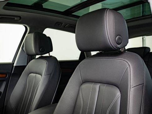 Used 2023 Audi Q5 2.0T Premium w/ Convenience Package image 20