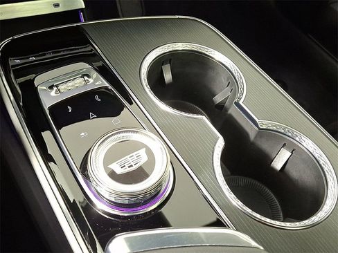 Used 2025 Cadillac Lyriq Sport image 19