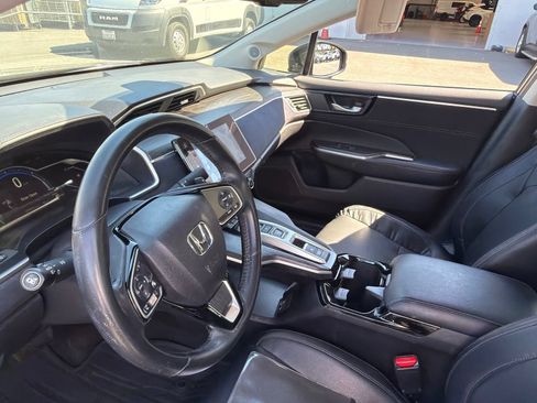 Used 2018 Honda Clarity Touring image 8