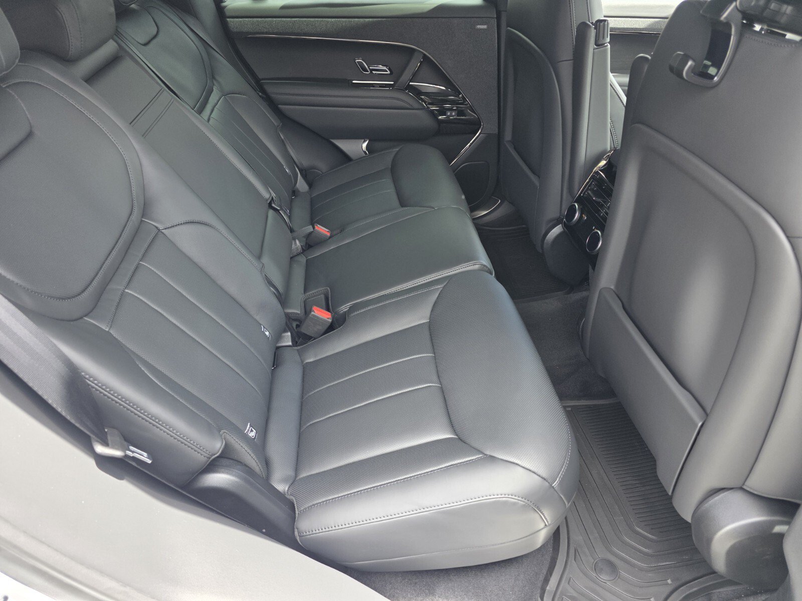 New 2026 Land Rover Range Rover Sport Dynamic SE AWD/4WD image 5