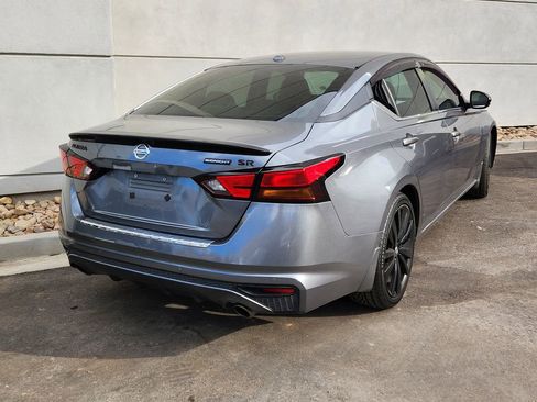 Used 2022 Nissan Altima 2.5 SR w/ Midnight Edition Package image 5