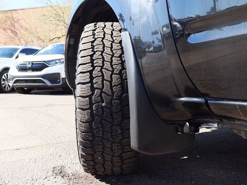 Used 2019 Nissan Frontier SV image 6