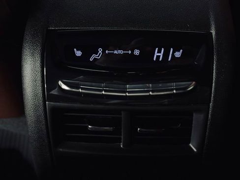 Used 2020 Cadillac XT5 Sportv image 24