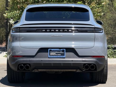 Certified 2024 Porsche Cayenne Coupe AWD/4WD image 6