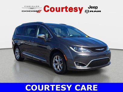 Used 2018 Chrysler Pacifica Limited
