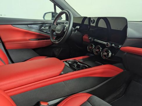 Used 2024 Chevrolet Blazer EV RS image 29