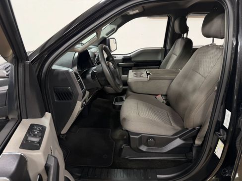 Used 2015 Ford F150 XLT AWD/4WD image 13