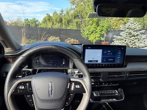 New 2026 Lincoln Corsair Reserve image 26