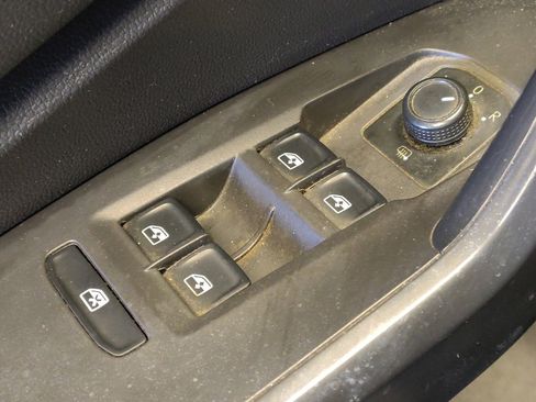 Used 2019 Volkswagen Jetta S FWD image 27
