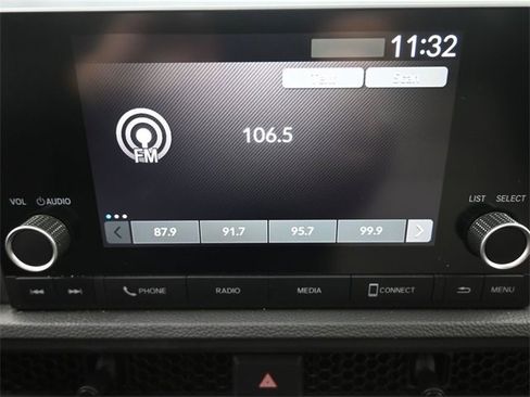 Used 2023 Honda CR-V EX image 3