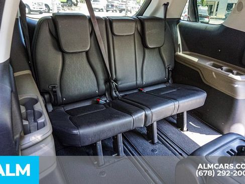 Used 2025 Kia Carnival FWD image 22