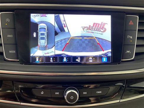 Used 2023 Buick Enclave Avenir w/ Avenir Technology Package image 17