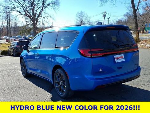 New 2026 Chrysler Pacifica Select w/ S Appearance Package image 5