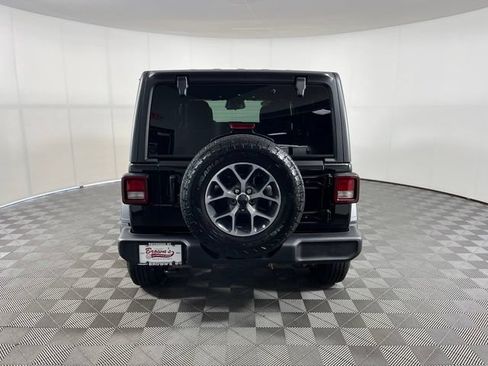 Used 2026 Jeep Wrangler Unlimited Sport AWD/4WD image 7