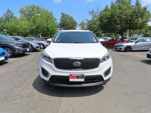 Used 2016 Kia Sorento AWD w/ LX Convenience Package image 6
