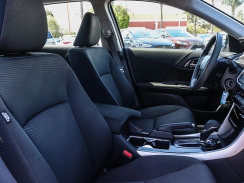 Used 2017 Honda Accord LX image 23