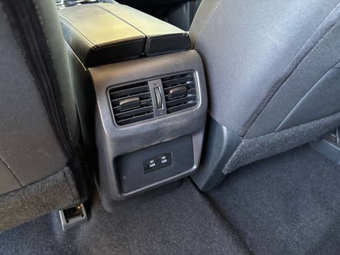 Used 2025 Nissan Rogue SV FWD image 24